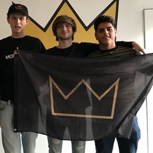 Meet your Posher, Claudio